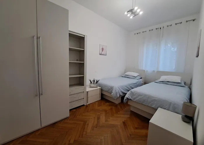 Apartments Ani